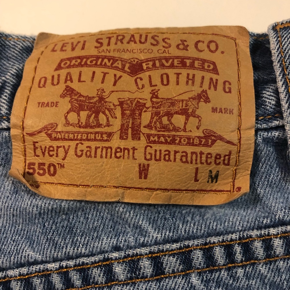Vintage Levi’s 550 Jeans - Large